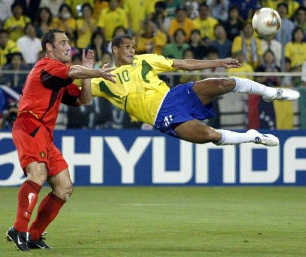 2002世界杯巴西vs丹麦的相关图片