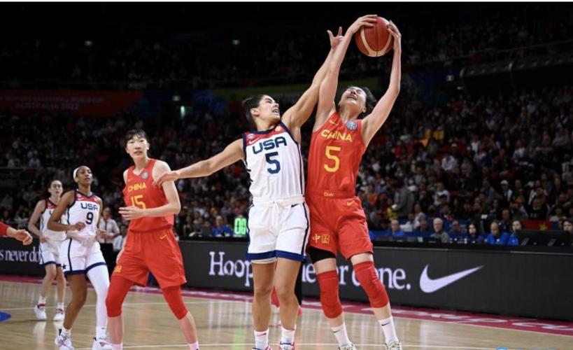 中国女篮vs法国女篮全场的相关图片